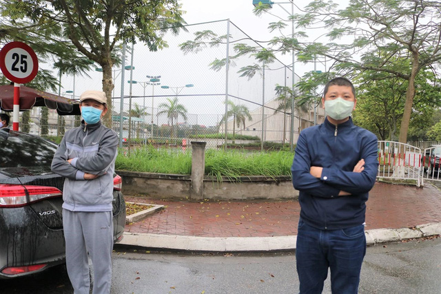 Người nhà dù có mặt ở trung tâm giáo dục quốc phòng cũng không được đón người thân về