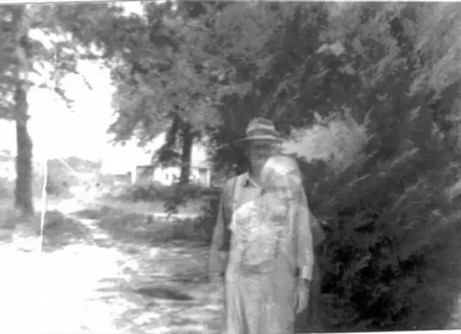 Bà Judy Herring đã phát hiện ra ông cố cụ đã xuất hiện trong bức ảnh chụp của mình.