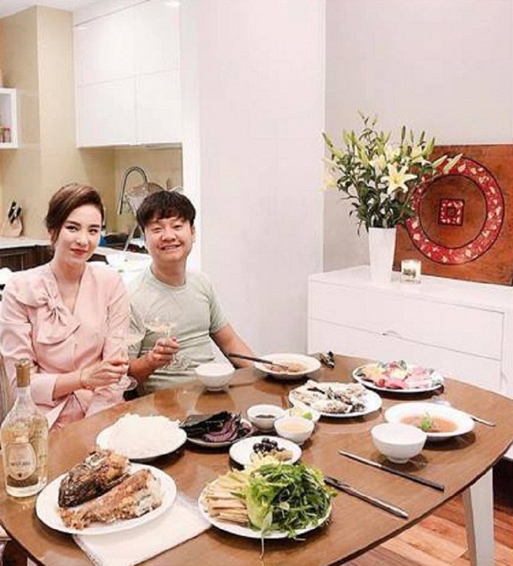 Bếp là nơi nữ MC nấu nướng những món ngon chiêu đãi ông xã và gia đình