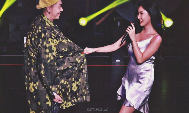 Cặp đôi dễ thương Loco và Hwasa