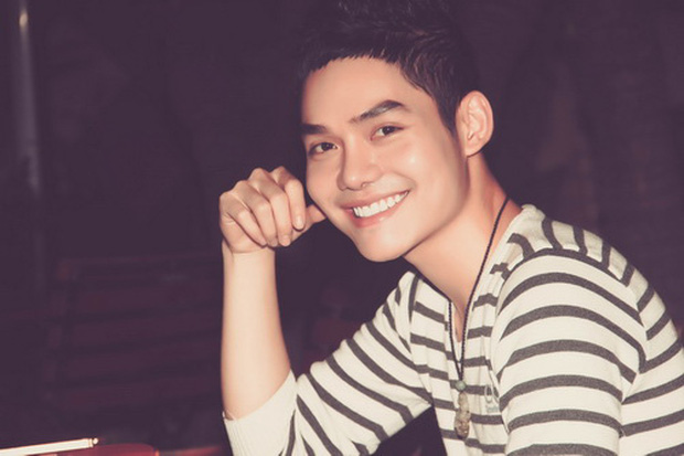 Hiện anh trai Cao Hữu Thiên cùng nhiều bạn bè đang kêu gọi các mạnh thường quân cùng giúp đỡ nam ca sĩ vượt qua khó khăn.