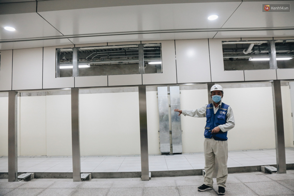 Khách xuống tầng 1 sẽ vào khu mua vé.