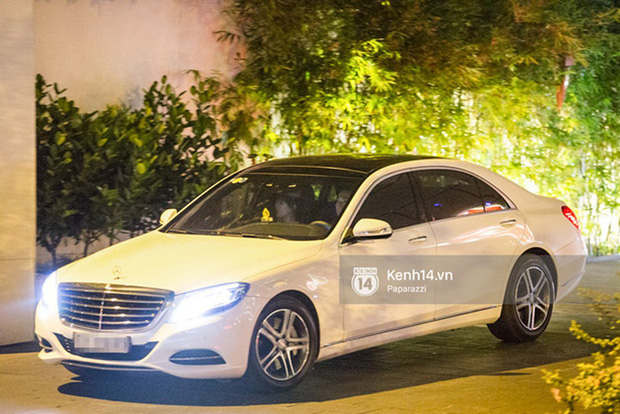 Chiếc xế hộp sang trọng trị giá 4 tỷ đồng được nam MC sử dụng thường xuyên.