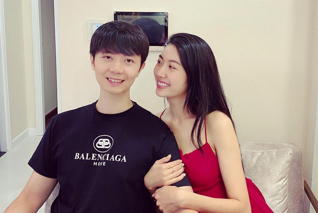 Không lâu sau, nàng Hậu và bạn trai xác nhận sẽ chính thức về chung một nhà trong năm nay.