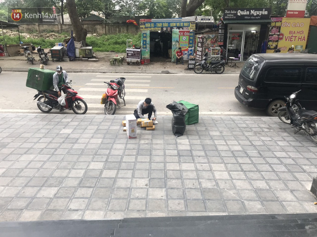 Nơi xảy ra vụ việc thường xuyên có shipper đến lấy hàng.