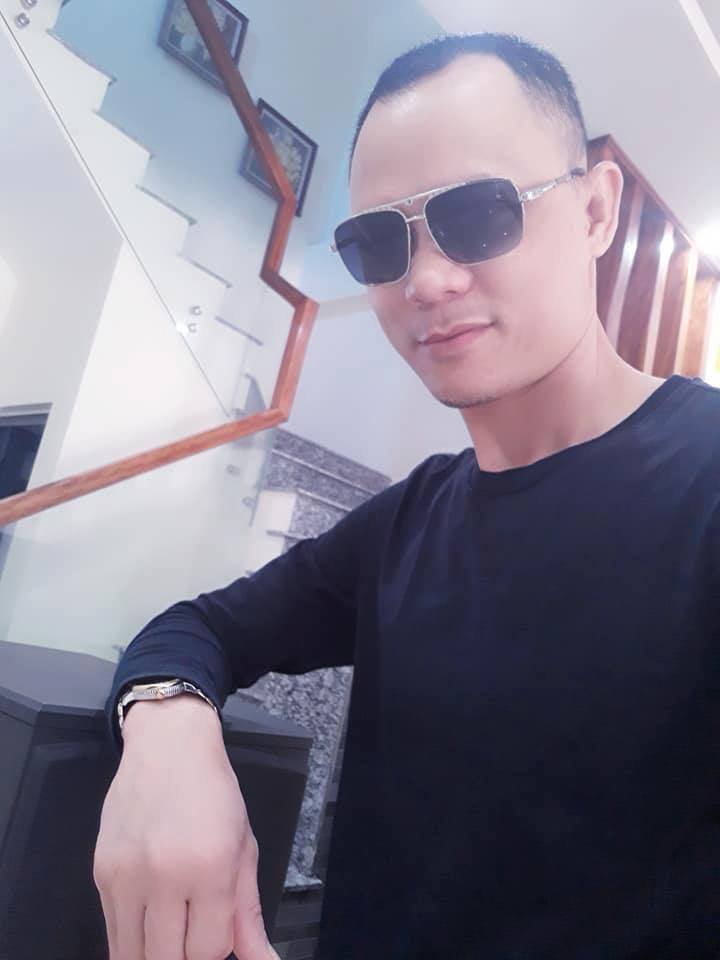 Bố của Huyền Thương là một người vui vẻ, xì tin.