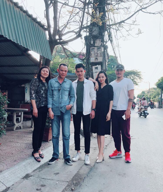 Còn đây là ảnh cả nhà toàn 