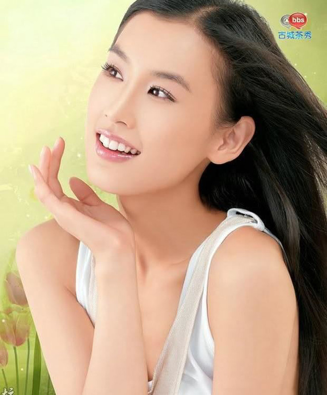 Nhan sắc xinh đẹp của Huỳnh Thánh Y thời gian mới vào nghề.