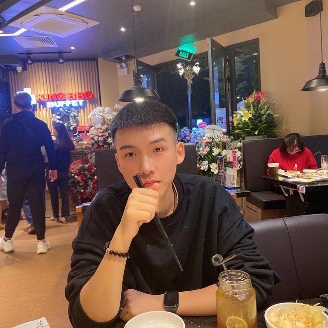 Mỗi lần gặp nhau, cả hai thường đi ăn uống hay xem phim