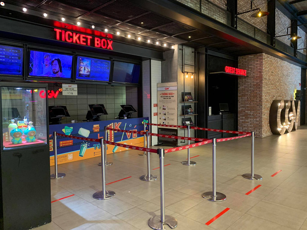 Nhưng vẫn vắng khách như thường