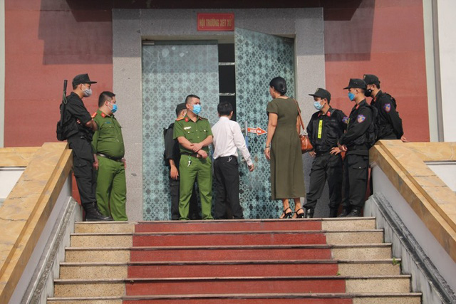 An ninh phiên toà được siết chặt