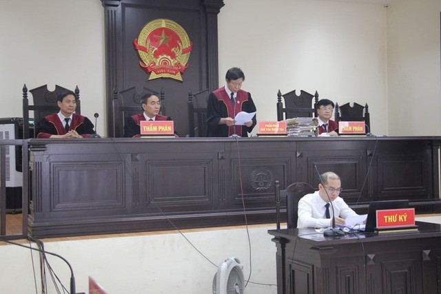 Chủ tọa phiên tòa tuyên hủy án sơ thẩm, yêu cầu khởi tố vụ án hình sự xảy ra tại Công ty Lâm Quyết