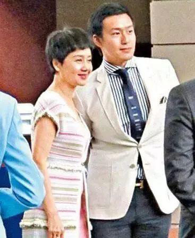 Chuyện tình của Hà Siêu Doanh và bạn trai Greg từng được bà Tư hết lòng ủng hộ