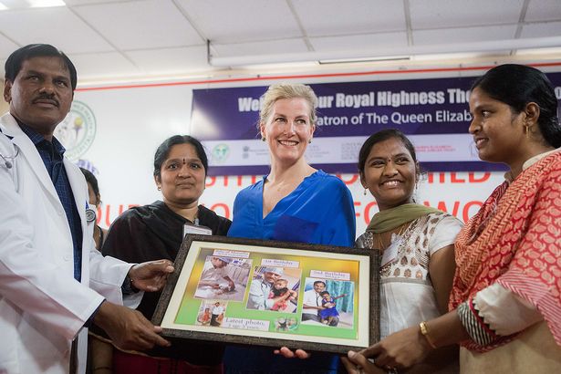 Con dâu của Nữ hoàng Anh là một tấm gương sáng cho Meghan học hỏi.