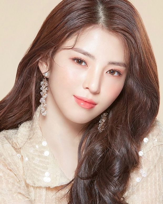 Biết được ước mơ của bà là được thấy cháu gái trên ti-vi nên cô gái Han So Hee đã nhen nhóm và quyết tâm trở thành diễn viên từ khi còn tấm bé.