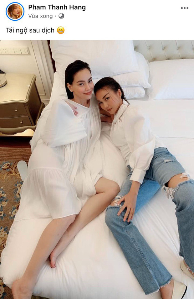 Hà Hồ xuất hiện với váy rộng, hình thể có phần tròn trịa hơn. (Ảnh: FBNV)