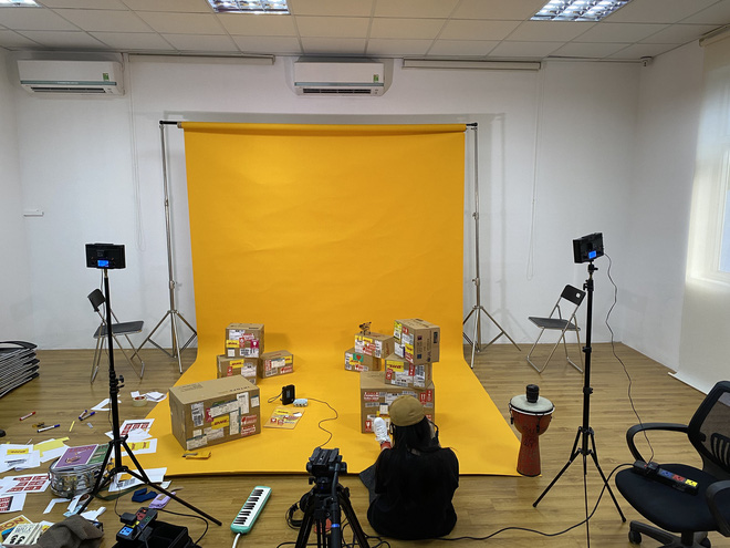 Khoản tiền duy nhất mà Mỹ Anh chi cho MV là thuê phông nền.