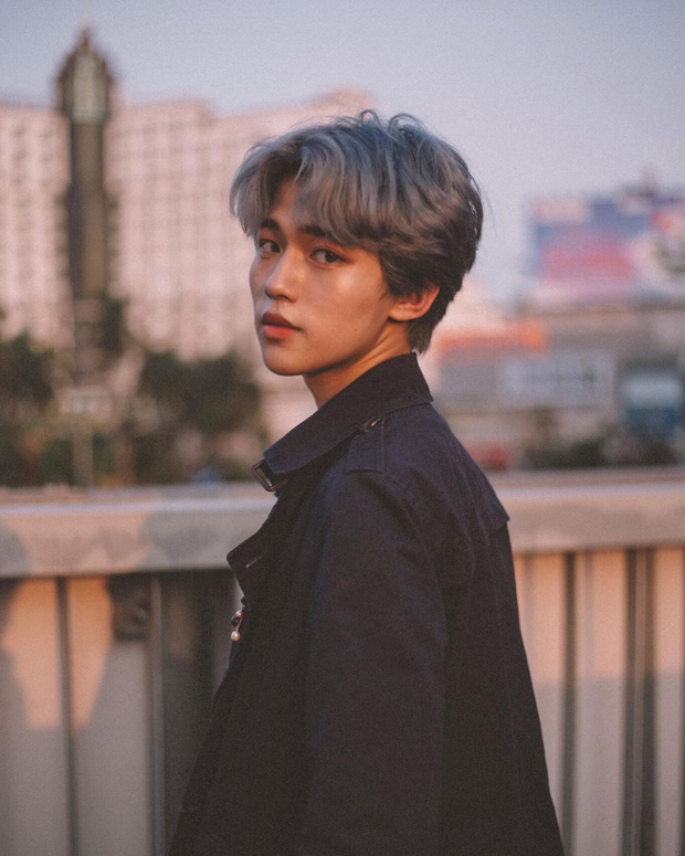 Không chỉ là fanboy thành công, bản thân Nhất Hoàng cũng được hâm mộ bởi cuộc sống sang chảnh