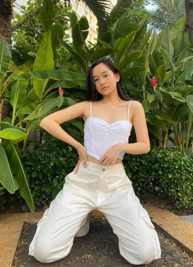 Đang yên lành với style nàng thơ, Trúc Anh tự 