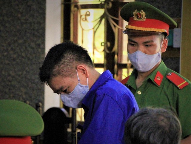 Cựu Phó giám đốc Sở GD&ĐT tỉnh Sơn La Trần Xuân Yến tại tòa.