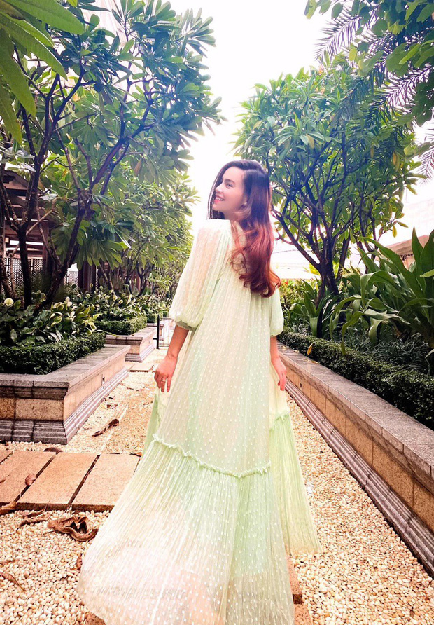 Nhan sắc Hà Hồ ngày càng thăng hạng ở tháng thứ 3 thai kỳ.