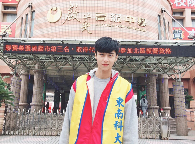 Hiện tại, Vạn Gia Lân đã trở thành hot boy triệu follow