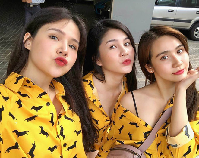 Hội bạn luôn dành thời gian để du lịch cùng nhau. Ai cũng ngoài 30 nhưng đều xinh đẹp, trẻ trung.