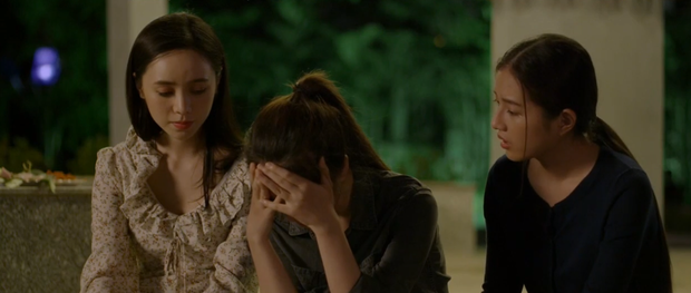 Ba chị em có một màn tâm sự đẫm nước mắt