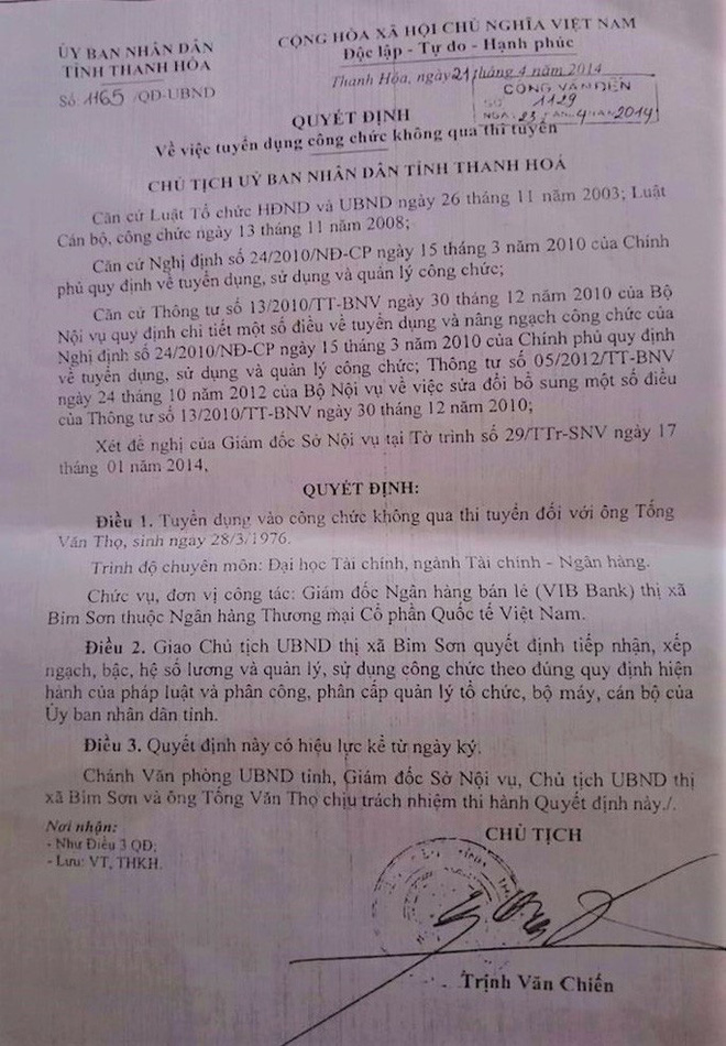 ...thế nhưng khi được Chủ tịch UBND tỉnh Thanh Hóa ký quyết định tuyển dụng đặc cách không qua thi tuyển, ông Tống Văn Thọ lại là người của ngân hàng