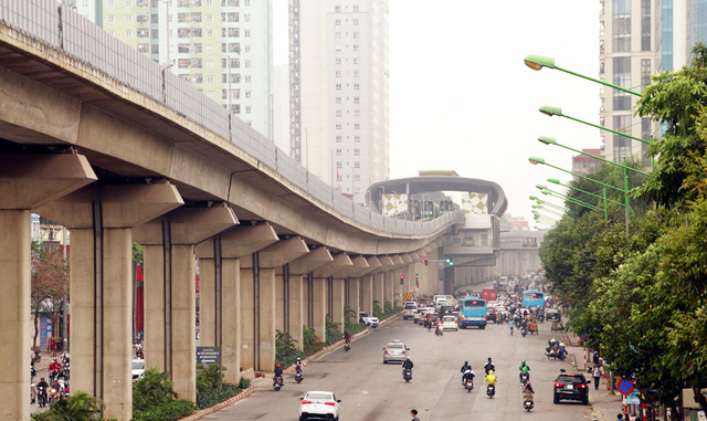 Dự án quá nhiều lần lỗi hẹn, liên tục đội vốn và chưa xác định ngày vận hành chính thức đã gây nên không ít bức xúc cho người dân và xã hội.