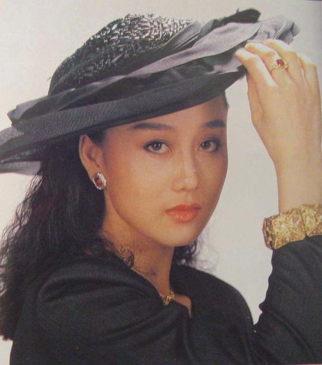 Nhan sắc xinh đẹp, quyến rũ của 