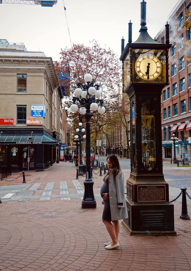 Trước đó, chị Ngọc Trâm cũng chia sẻ hình ảnh mình đang mang bầu và nhận nhiều lời chúc mừng từ bạn bè