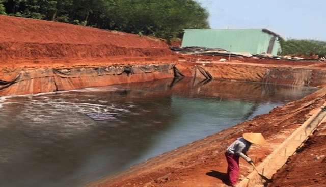 Hình ảnh mặt hồ trung hòa sau 2 tuần được xử lý ô nhiễm, toàn bộ chất hữu cơ, váng xanh nổi kín mặt đã bị phân hủy. Ảnh: JVE cung cấp.