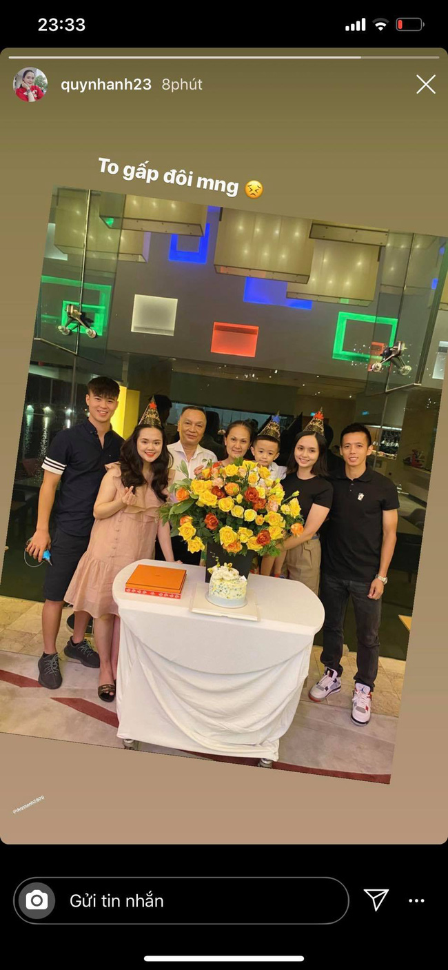 Cô nàng khoe ảnh mới nhất hơi bị phát tướng.