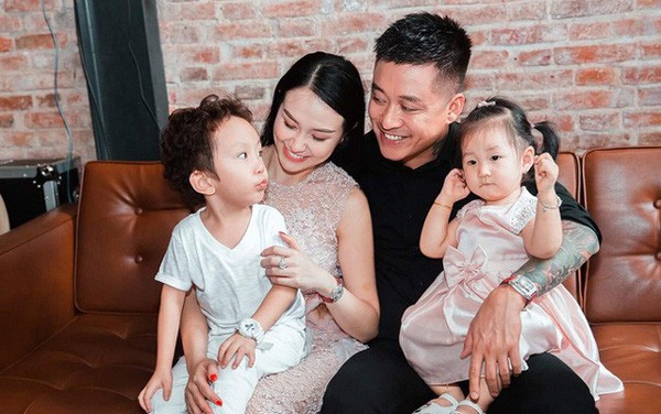 Gia đình hạnh phúc của Tuấn Hưng - Hương Baby.