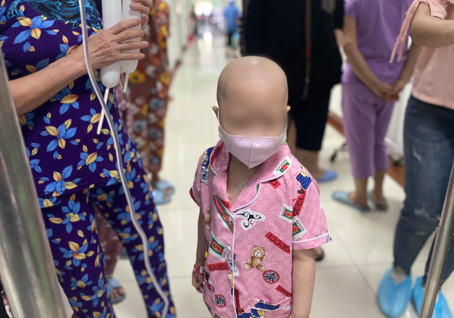 Bệnh nhi điều trị tại BV Truyền máu Huyết học TP.HCM.