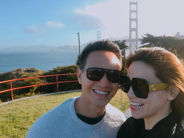 Khoảnh khắc hạnh phúc của Hà Hồ và Kim Lý trong ngày kỉ niệm 2 năm yêu.