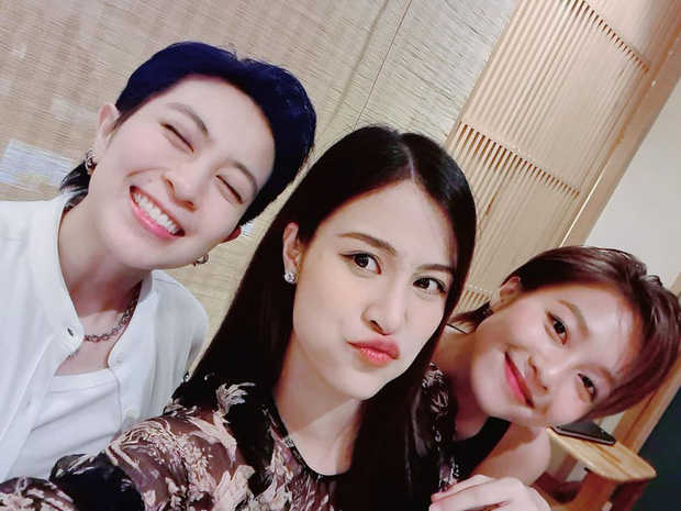 Ngoài những khoảnh khắc của Gil Lê và Hoàng Thùy Linh, nhan sắc mẹ bầu Đông Nhi cũng gây chú ý không kém.