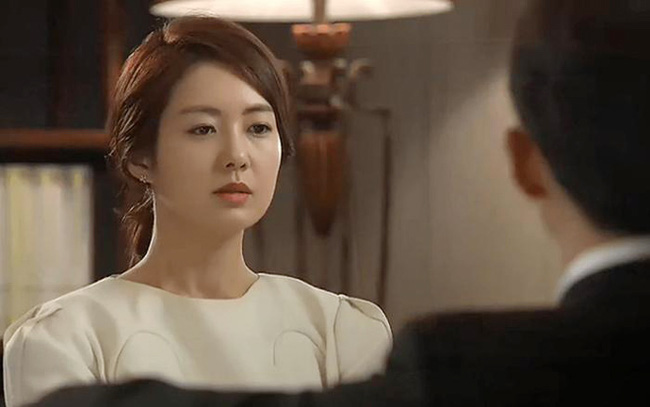 Tuấn sợ chết khiếp trước chiếu dằn mặt của Lan. (Ảnh minh họa)