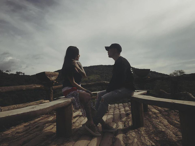 Dù dính tin đồn với nhiều người nhưng Cassie là người duy nhất được Binz công khai trên mạng xã hội.