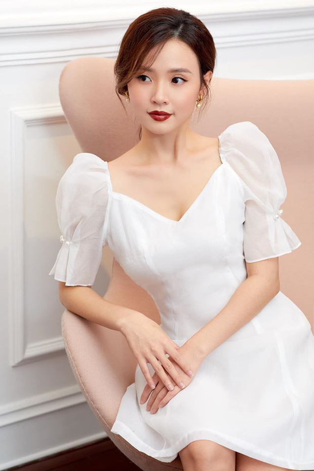 Đáng nói, ngoài tham gia các hoạt động trong ngành giải trí, Midu còn dành nhiều thời gian để tập trung phát triển trong lĩnh vực kinh doanh thời trang và bất động sản.