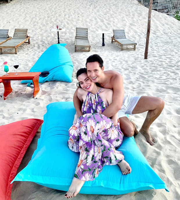 Hà Hồ và Kim Lý về thăm biển Quảng Bình