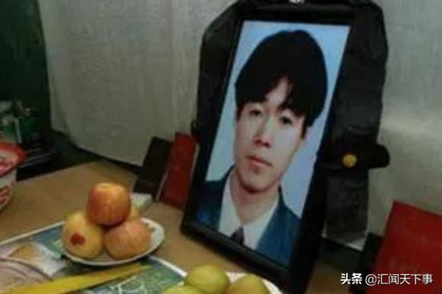 Di ảnh của Hồ Kiến Minh.