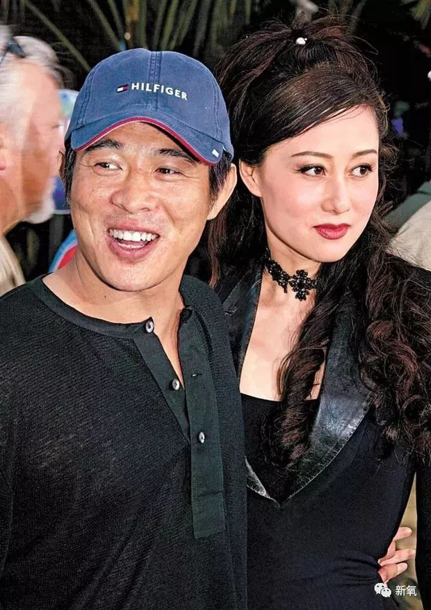 Hiện tại, cô đang sống hạnh phúc bên ông xã.