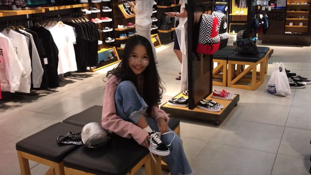Shopping ở trung tâm thương mại