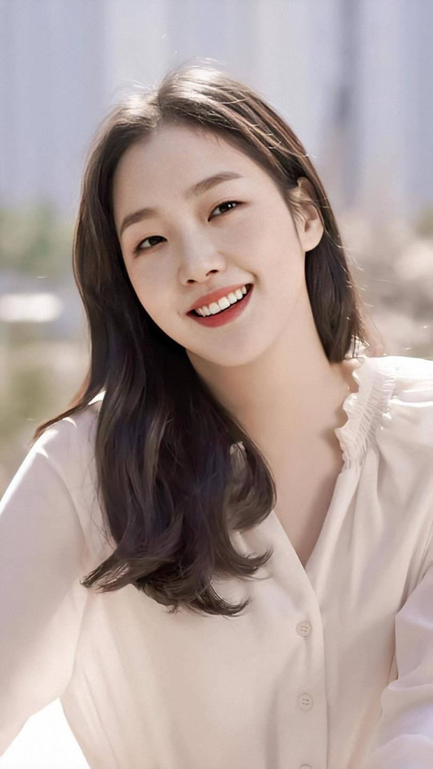 Đường tình của Kim Go Eun gắn liền với 2 
