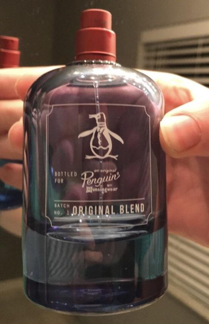 Trông như còn khoảng 1/4 mà thực ra hết sạch rồi, đế chai hơi dày hơn quy định thôi ạ!