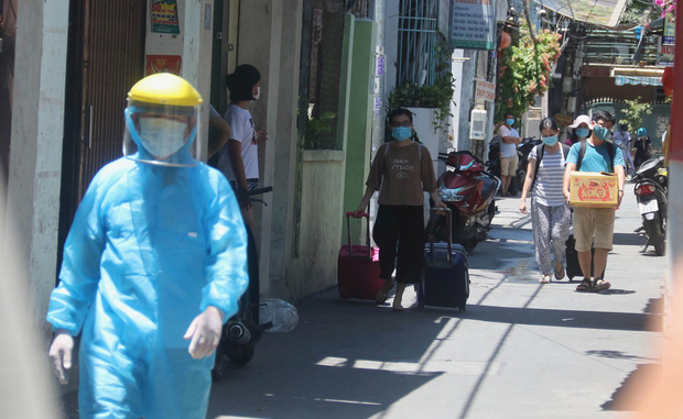 Một số người nhà của bệnh nhân số 418 được đưa đi cách ly