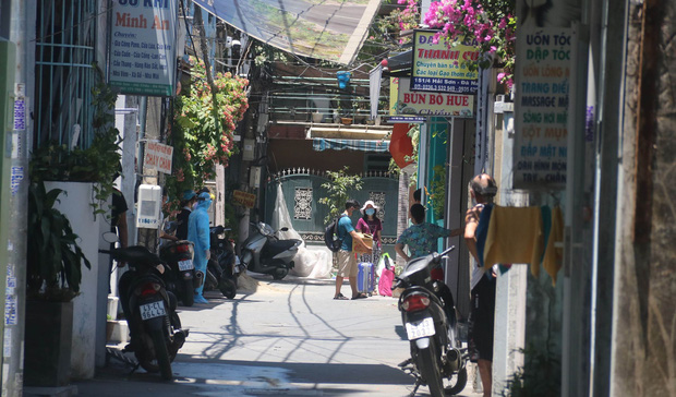 Trước đó, công tác khử khuẩn đã được tiến hành tại khu phố nơi bệnh nhân số 418 sinh sống.