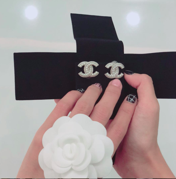 Thúy Vân sở hữu rất nhiều món hàng hiệu đắt đỏ chẳng kém cạnh mỹ nhân nào của Vbiz.